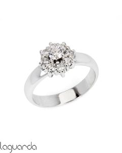 18k white gold ring with natural diamonds
